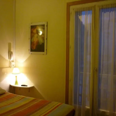 Du Centre Hotel *