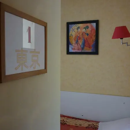 Du Centre Szálloda *